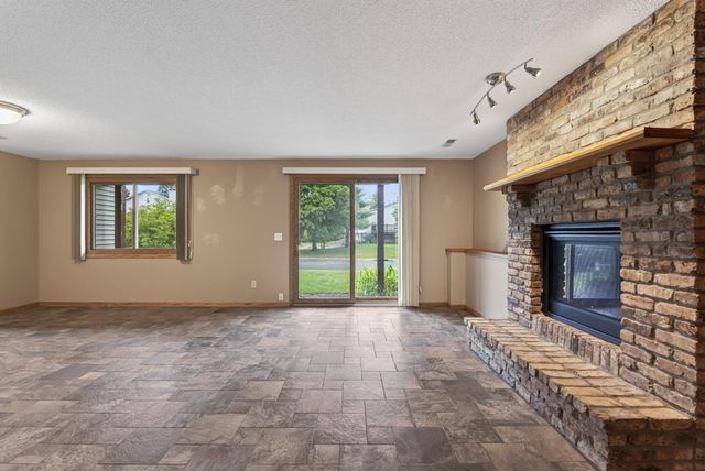 4480 Clover Lane A, Eagan, MN 55122