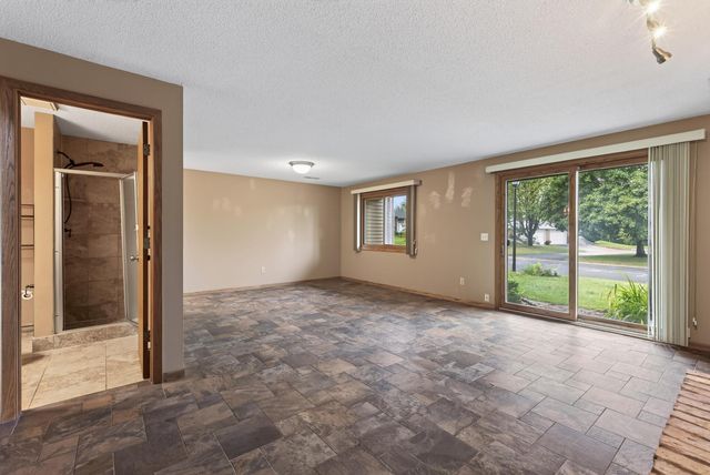 4480 Clover Lane A, Eagan, MN 55122