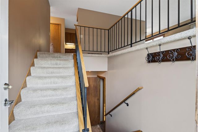 4480 Clover Lane A, Eagan, MN 55122