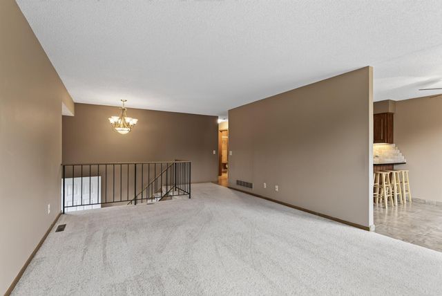 4480 Clover Lane A, Eagan, MN 55122