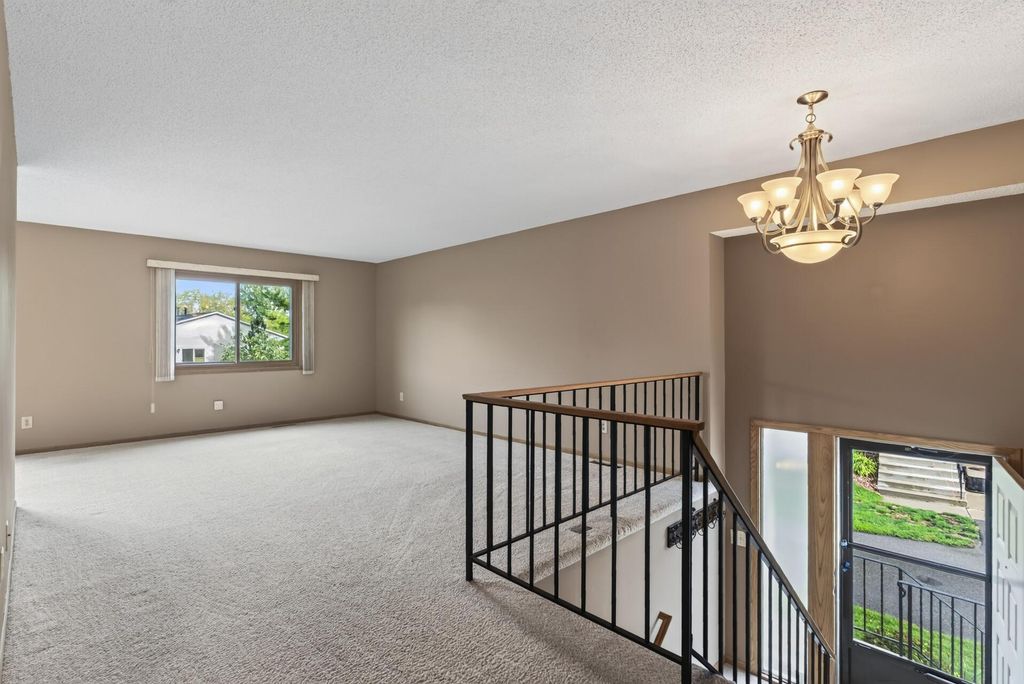 4480 Clover Lane A, Eagan, MN 55122 — photo 5