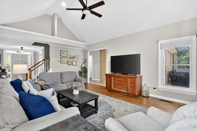 805 Barneswyck Drive, Fuquay Varina, NC 27526