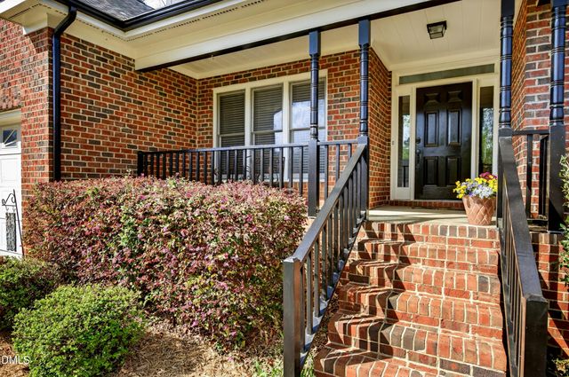 805 Barneswyck Drive, Fuquay Varina, NC 27526