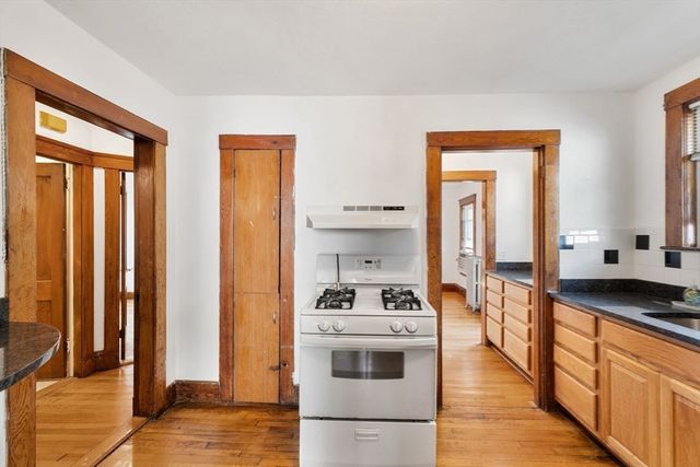 25 Tip Top 2, Boston, MA 02135