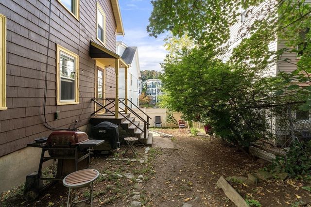 25 Tip Top 2, Boston, MA 02135