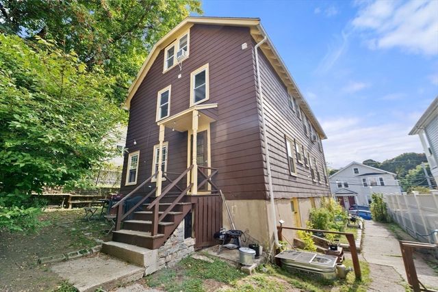 25 Tip Top 2, Boston, MA 02135