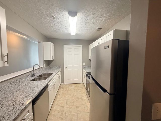 13104 Fairington Ridge, Lithonia, GA 30038