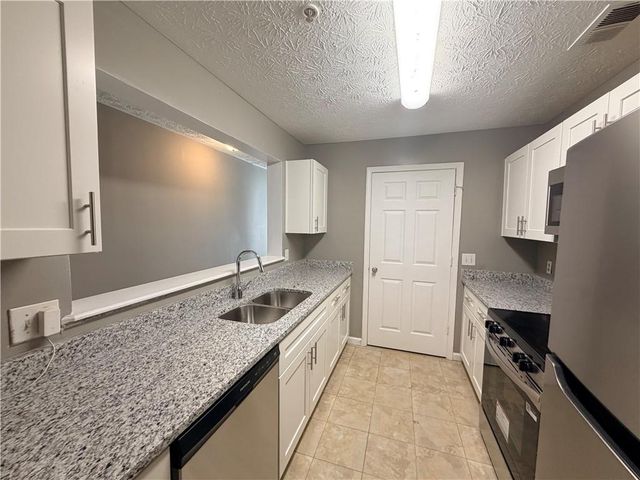 13104 Fairington Ridge, Lithonia, GA 30038
