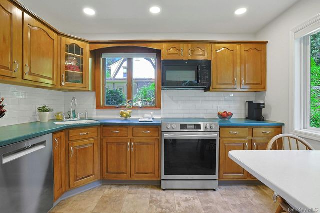 253 Maple Road, Valley Cottage, NY 10989