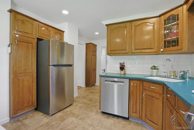 253 Maple Road, Valley Cottage, NY 10989