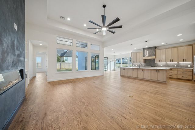 2335 E 135th Drive S, Bixby, OK 74008