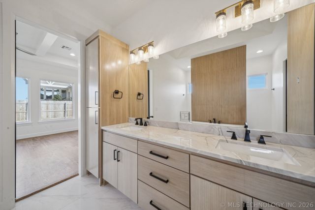 2335 E 135th Drive S, Bixby, OK 74008