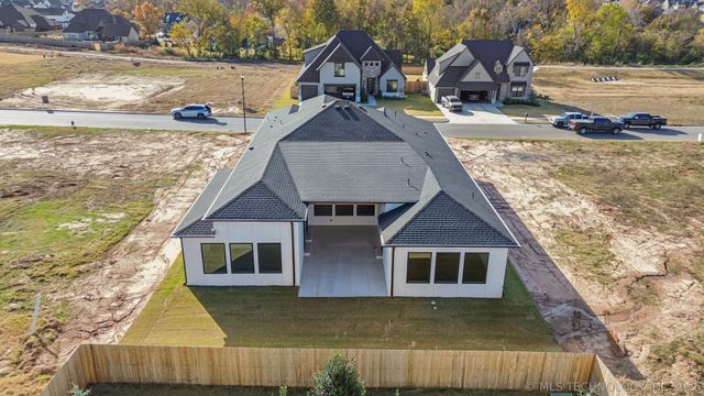 2335 E 135th Drive S, Bixby, OK 74008