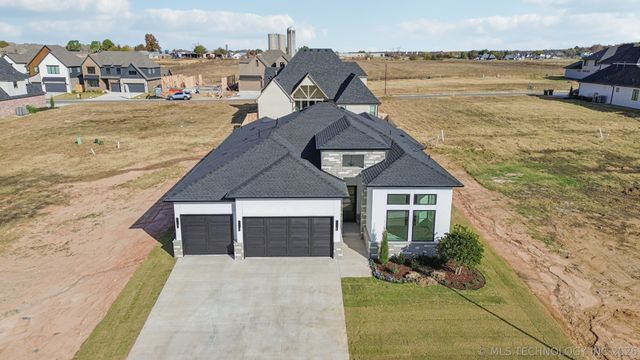 2335 E 135th Drive S, Bixby, OK 74008