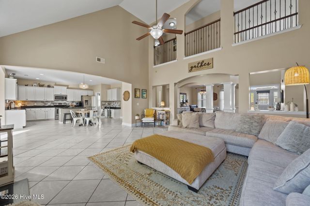 304 Bear Run, Maple Hill, NC 28454