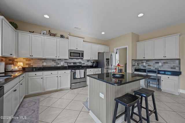 304 Bear Run, Maple Hill, NC 28454