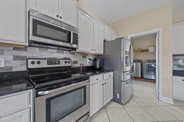 304 Bear Run, Maple Hill, NC 28454