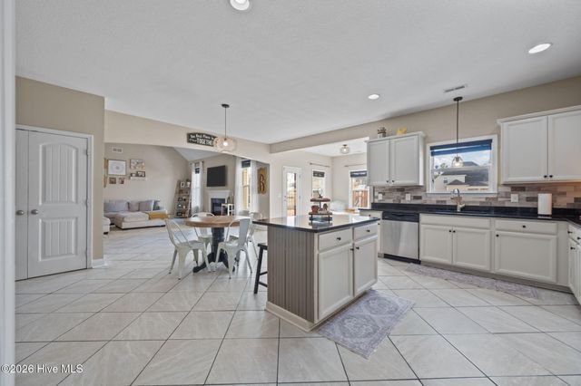 304 Bear Run, Maple Hill, NC 28454