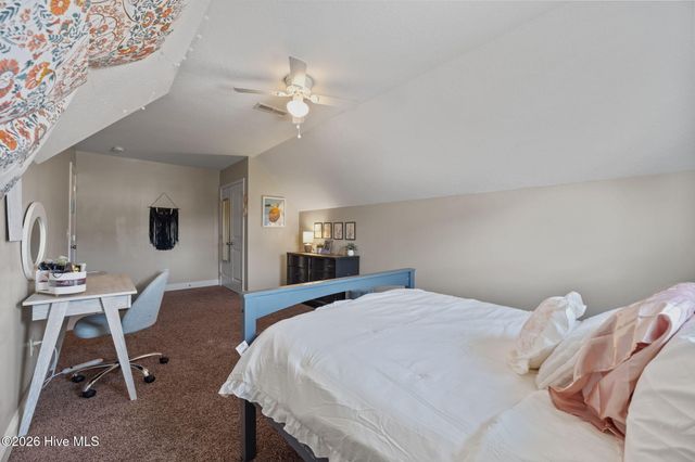 304 Bear Run, Maple Hill, NC 28454