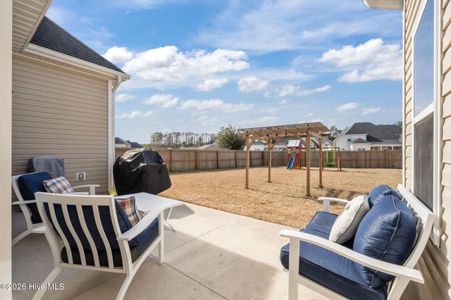 304 Bear Run, Maple Hill, NC 28454