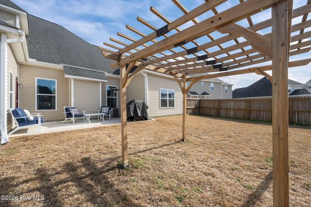 304 Bear Run, Maple Hill, NC 28454