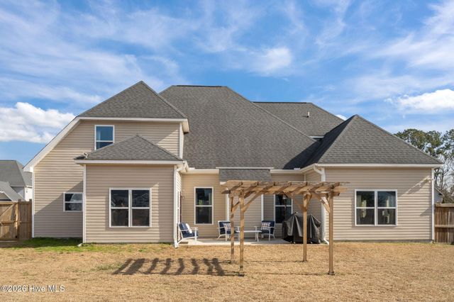 304 Bear Run, Maple Hill, NC 28454