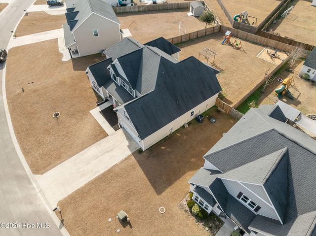 304 Bear Run, Maple Hill, NC 28454