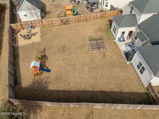 304 Bear Run, Maple Hill, NC 28454