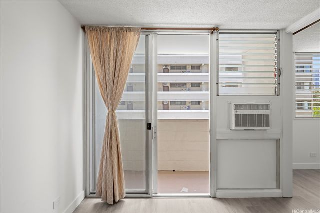 1122 Kinau Street 405, Honolulu, HI 96814