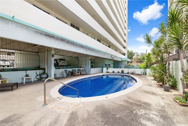 1122 Kinau Street 405, Honolulu, HI 96814