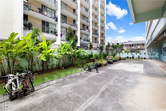 1122 Kinau Street 405, Honolulu, HI 96814