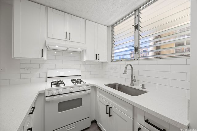 1122 Kinau Street 405, Honolulu, HI 96814