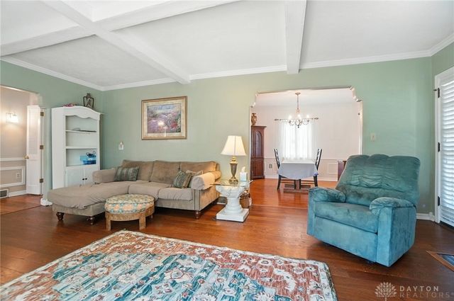 1305 E Schantz Avenue, Oakwood, OH 45419