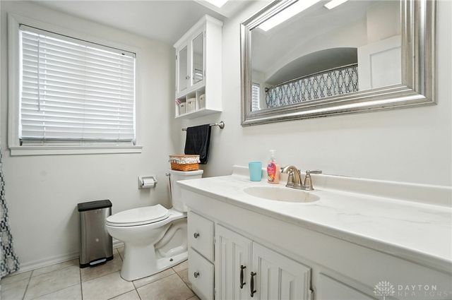 1305 E Schantz Avenue, Oakwood, OH 45419