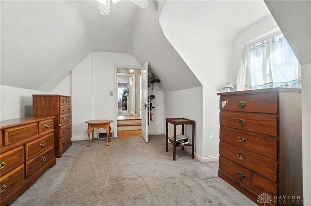 1305 E Schantz Avenue, Oakwood, OH 45419