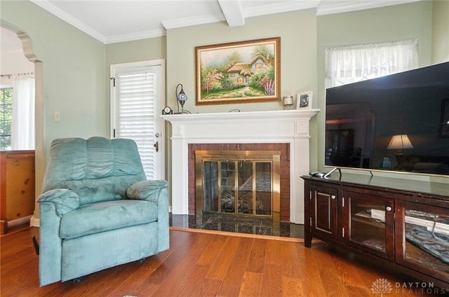 1305 E Schantz Avenue, Oakwood, OH 45419