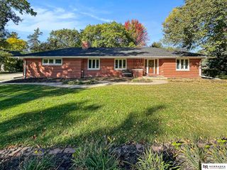 929 S Cotner Boulevard, Lincoln, NE 68510