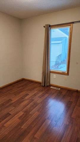 831 7th Street NW, Rochester, MN 55901