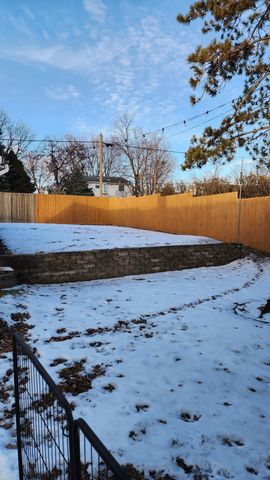 831 7th Street NW, Rochester, MN 55901