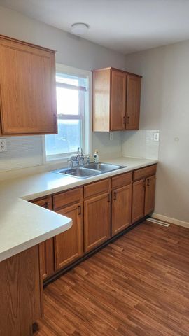 831 7th Street NW, Rochester, MN 55901