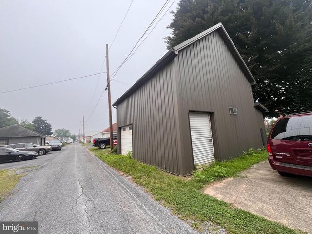 554 E LIBERTY STREET, Chambersburg, PA 17201