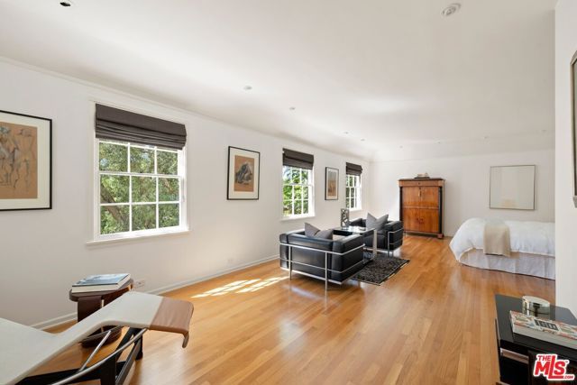 10339 Glenbarr Avenue, Los Angeles, CA 90064