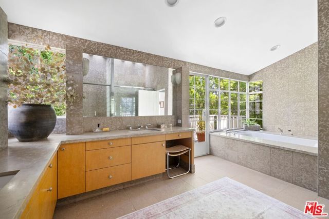 10339 Glenbarr Avenue, Los Angeles, CA 90064