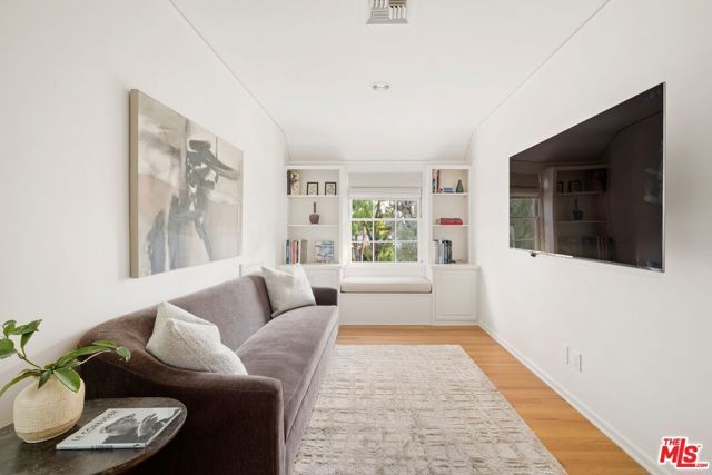 10339 Glenbarr Avenue, Los Angeles, CA 90064