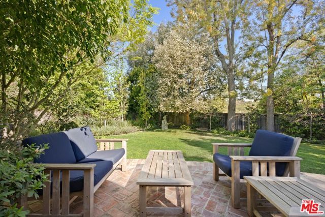 10339 Glenbarr Avenue, Los Angeles, CA 90064