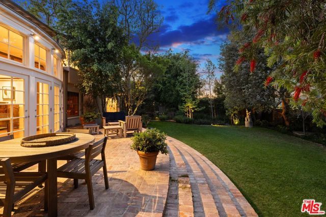 10339 Glenbarr Avenue, Los Angeles, CA 90064