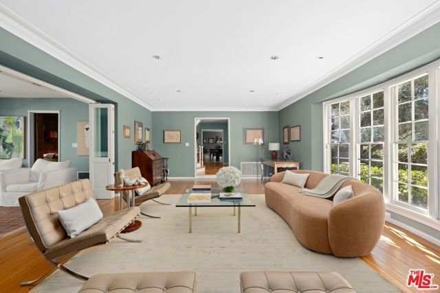 10339 Glenbarr Avenue, Los Angeles, CA 90064