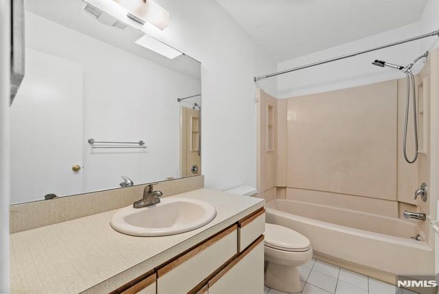 319 Gorge Road 5, Cliffside Park, NJ 07010