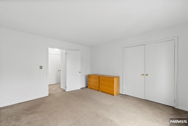 319 Gorge Road 5, Cliffside Park, NJ 07010