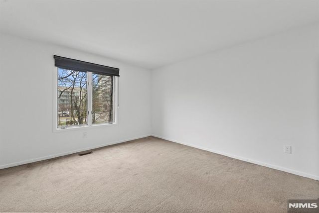 319 Gorge Road 5, Cliffside Park, NJ 07010